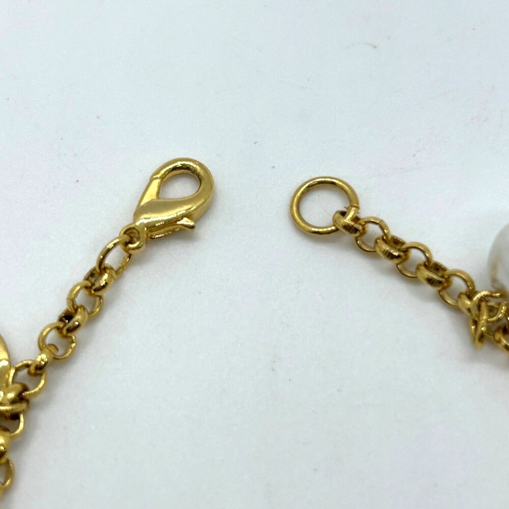 Goldtone Faux Pearl Hammer Disc Charm Bracelet Bridal Elegant Jewelry - Picture 3 of 10